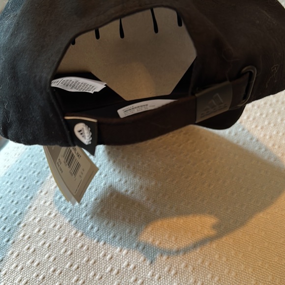 Adidas baseball hat - Picture 3 of 5